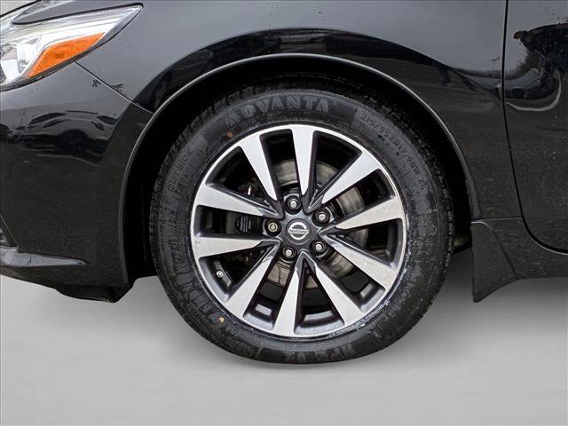 Used 2017 Nissan Altima 2.5 SV image 9