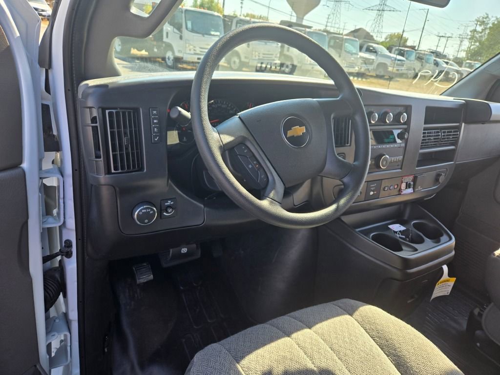 New 2025 Chevrolet Express 2500 Extended w/ Enhanced Convenience Package image 17
