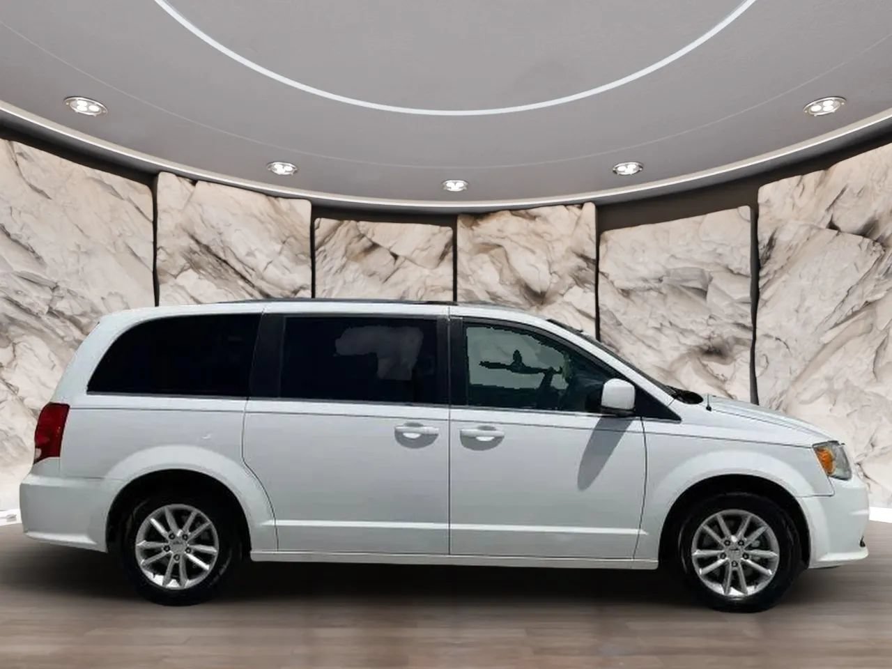 Used 2020 Dodge Grand Caravan SXT FWD image 8