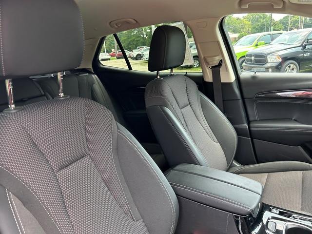 Used 2023 Buick Envision Preferred image 32