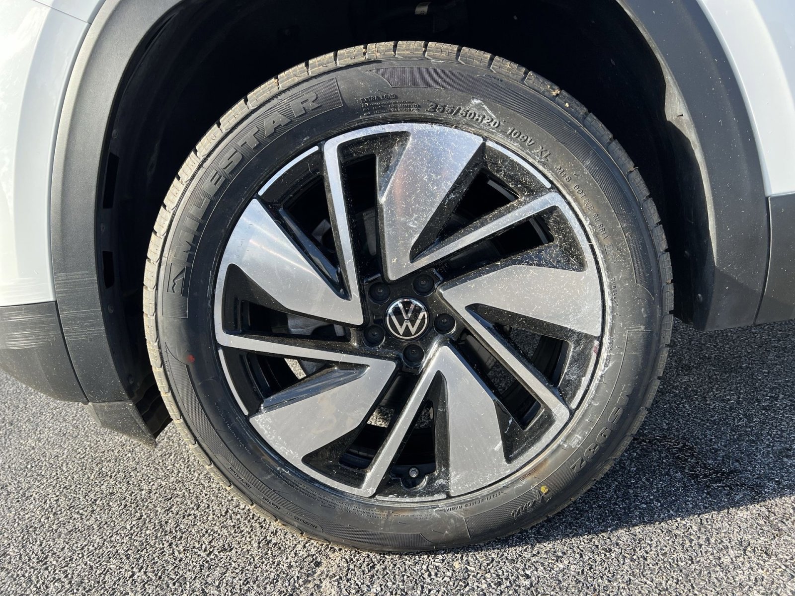 Used 2024 Volkswagen Atlas SE image 12