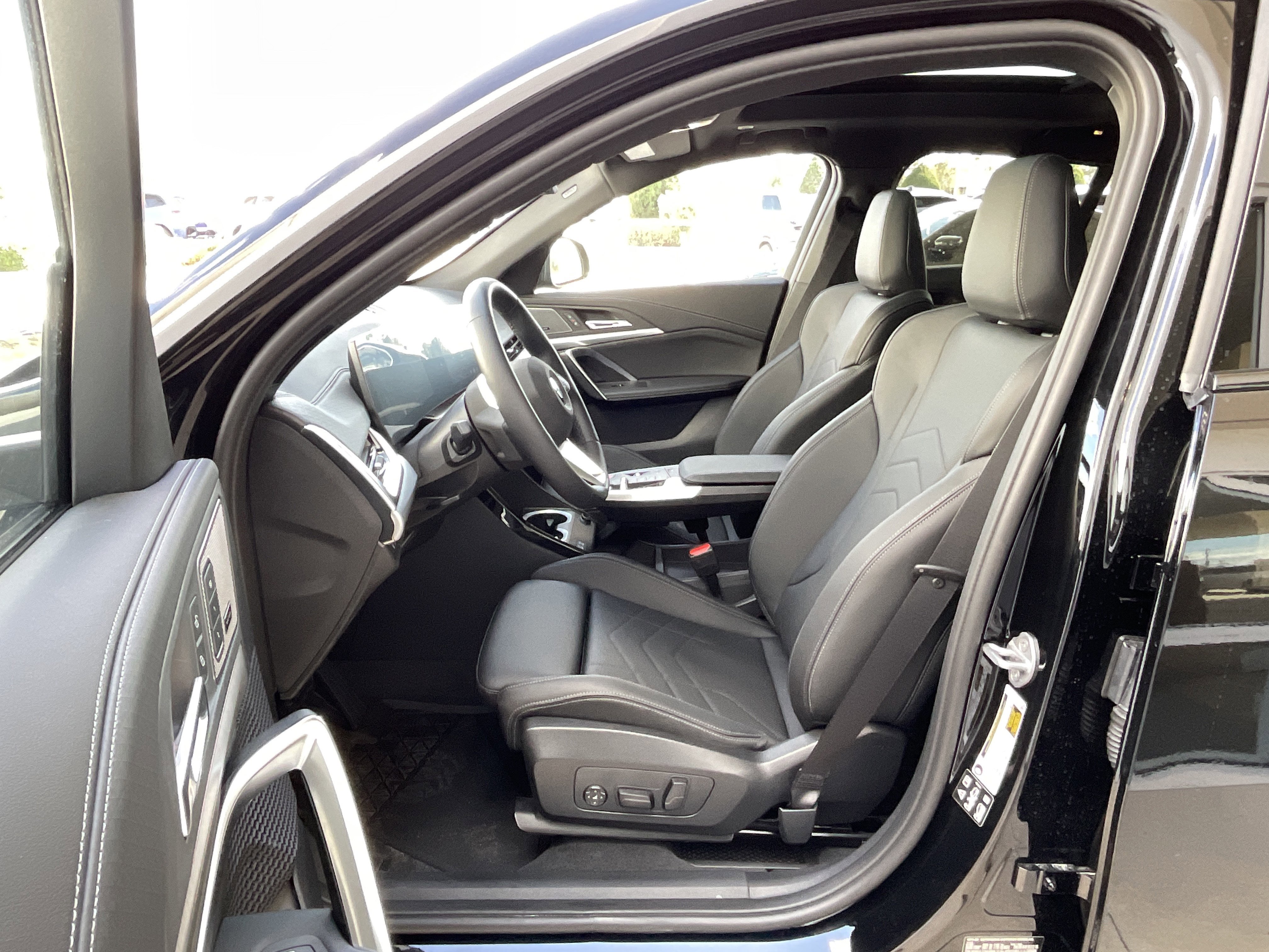 New 2026 BMW X2 xDrive28i w/ Convenience Package image 10