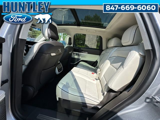 Used 2024 Lincoln Nautilus Black Label AWD/4WD image 17