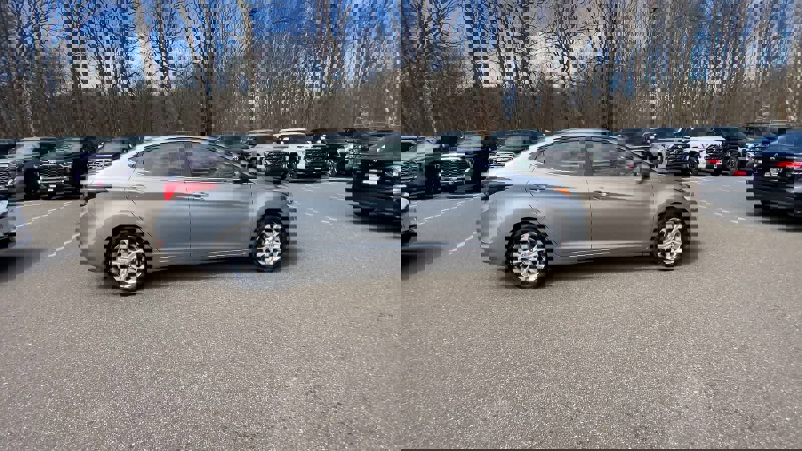 Used 2016 Hyundai Elantra Value Edition image 16