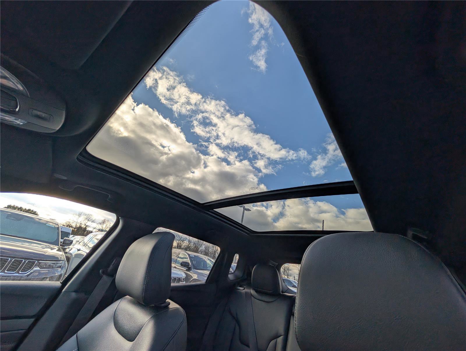 New 2026 Jeep Compass Limited w/ Sun, Sound & Navigation Group image 25