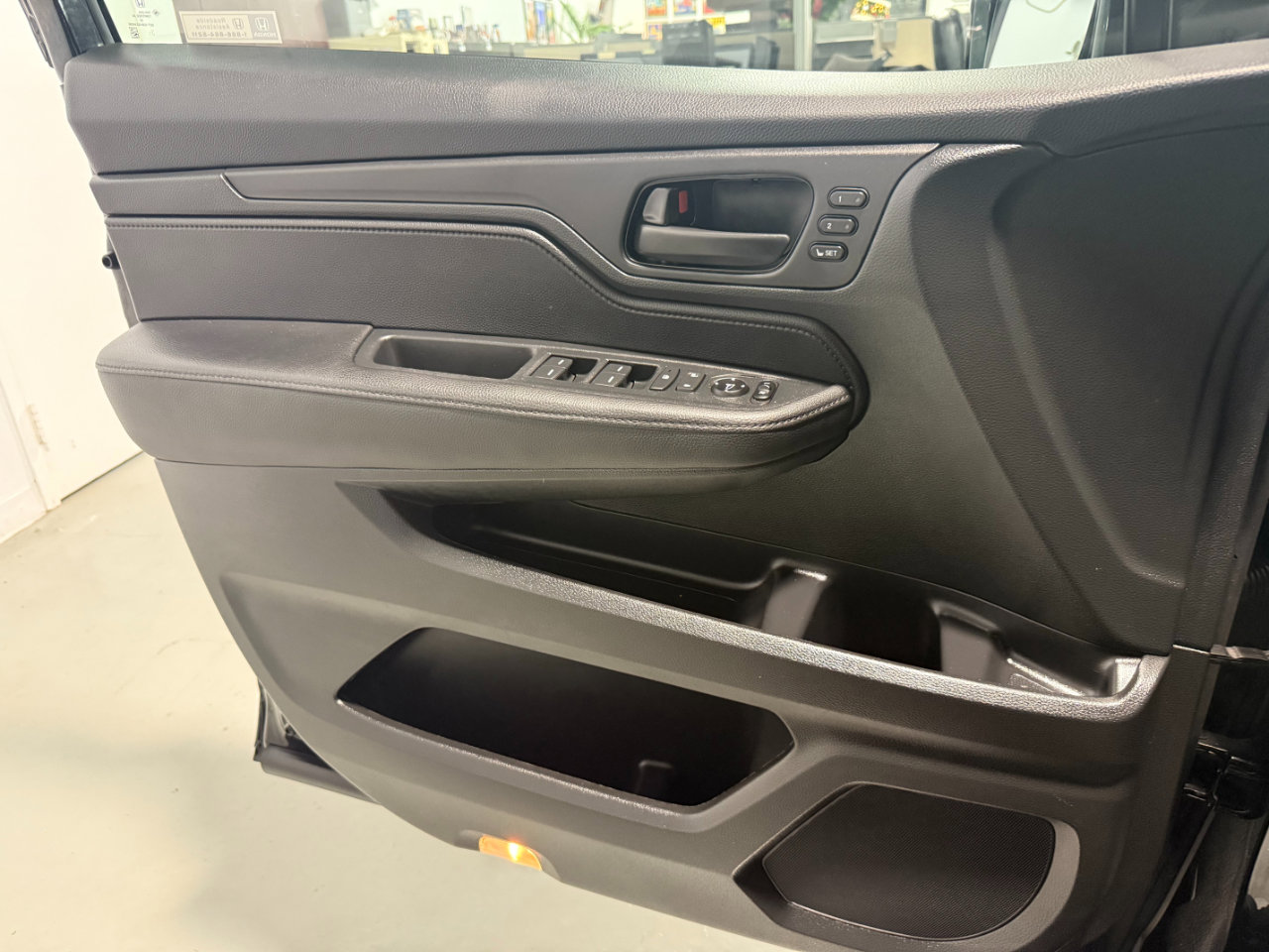 Used 2023 Honda Odyssey Sport image 8