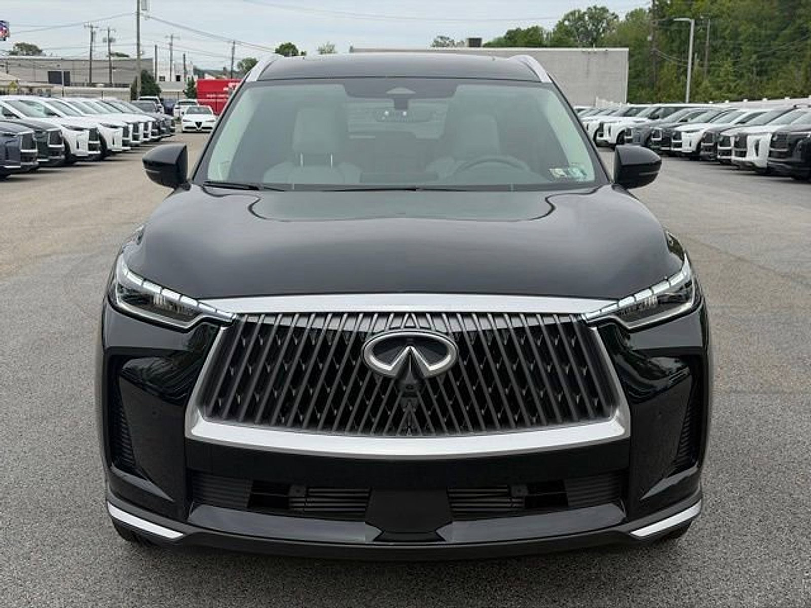 Certified 2026 INFINITI QX60 Luxe w/ Cargo Package AWD/4WD image 2