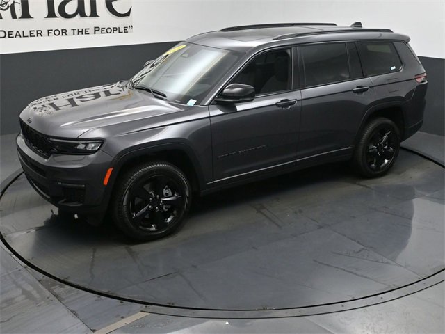 Used 2025 Jeep Grand Cherokee L Limited w/ Black Appearance Package image 46