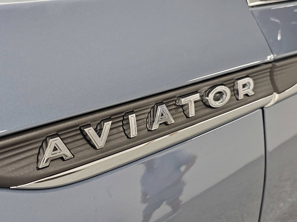 Used 2026 Lincoln Aviator Reserve AWD/4WD image 26