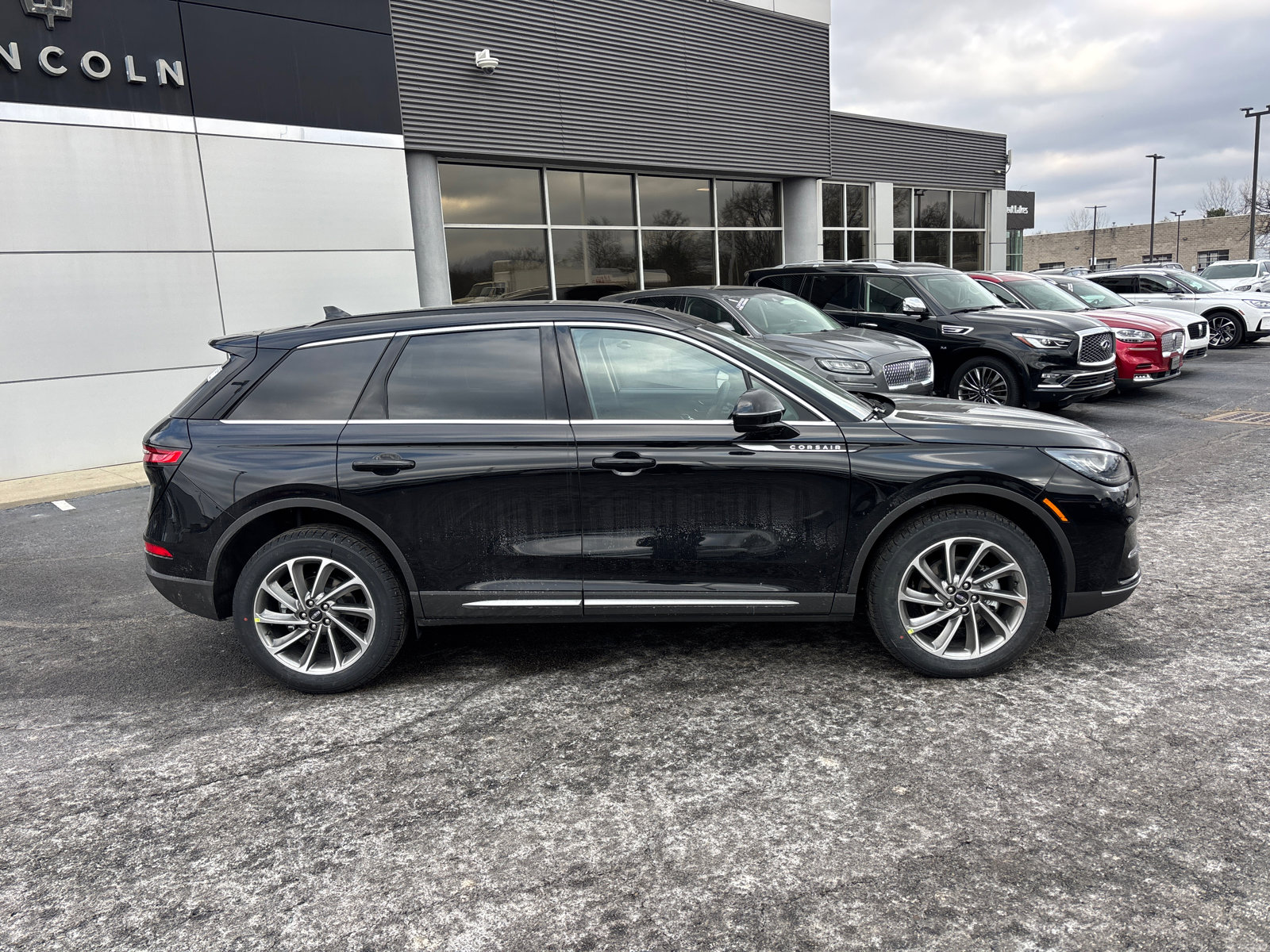 New 2026 Lincoln Corsair Premiere image 8