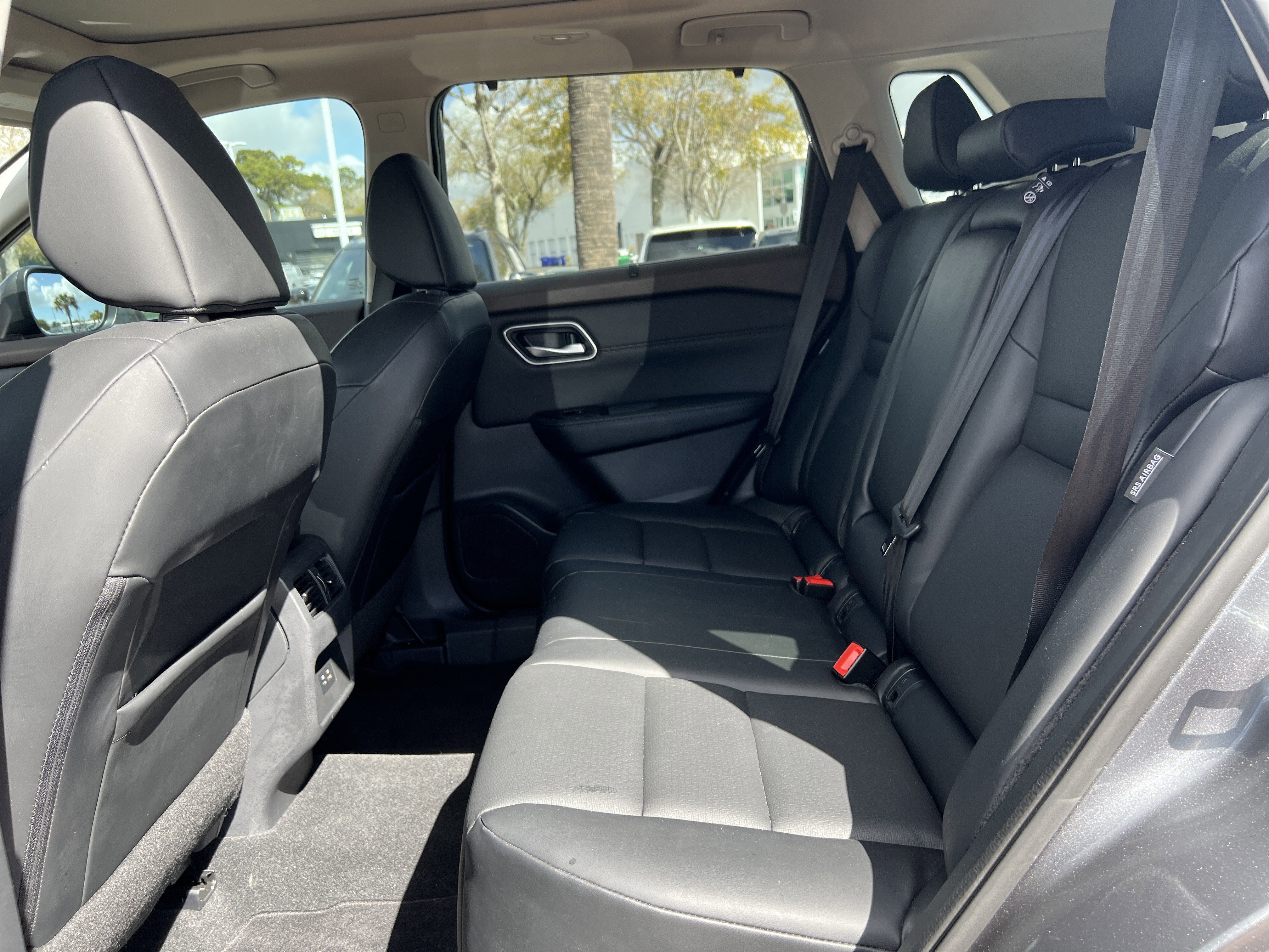 Used 2021 Nissan Rogue SV w/ Premium Package image 30