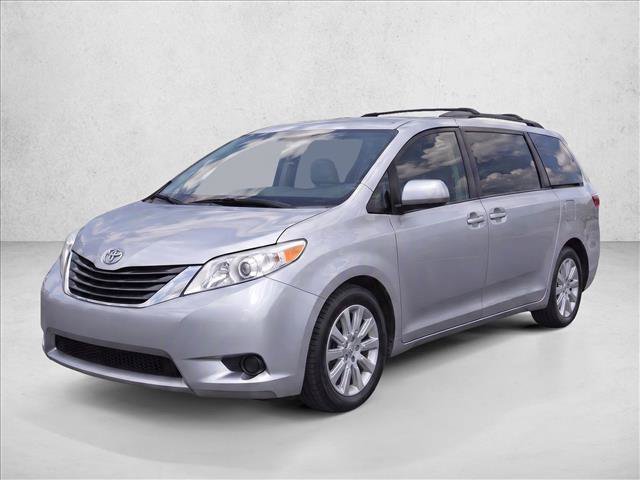 Used 2013 Toyota Sienna LE AWD/4WD image 19