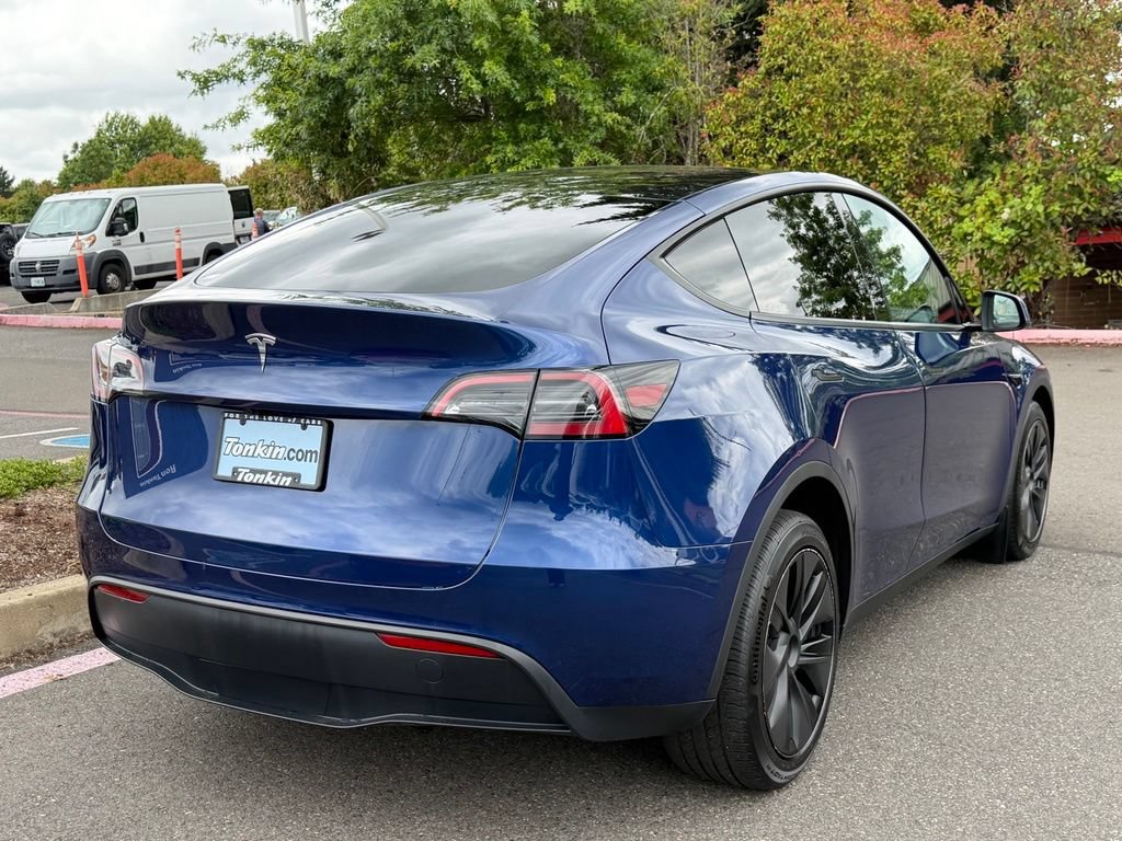 Used 2025 Tesla Model Y Long Range AWD/4WD image 7