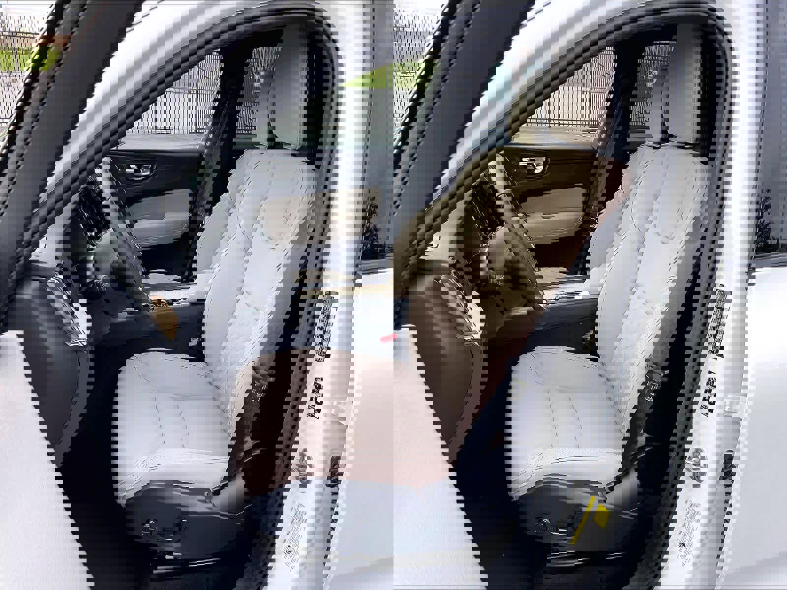 New 2026 Volvo XC60 B5 Plus w/ Protection Package Premier image 11