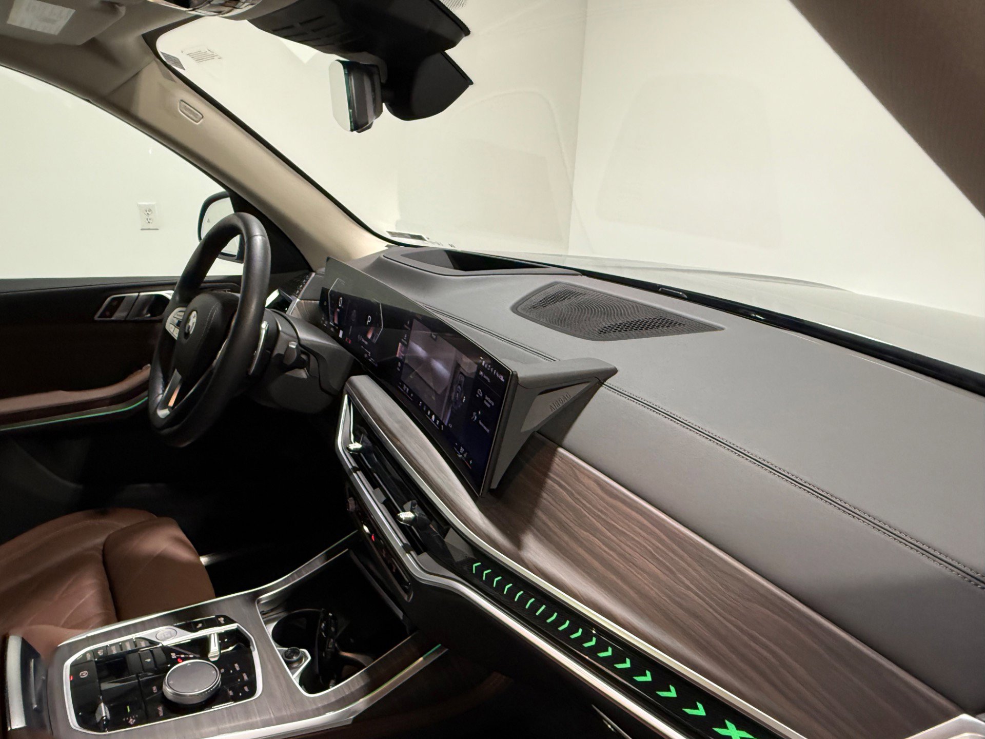 Used 2024 BMW X7 xDrive40i image 63