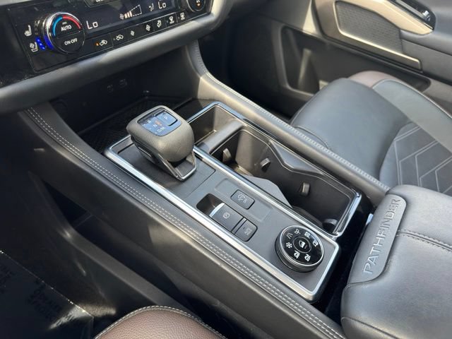 Used 2025 Nissan Pathfinder Platinum AWD/4WD image 24