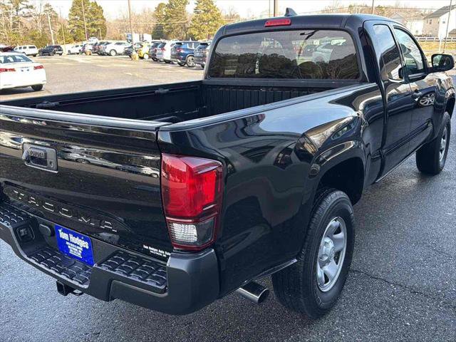 Used 2020 Toyota Tacoma SR image 4