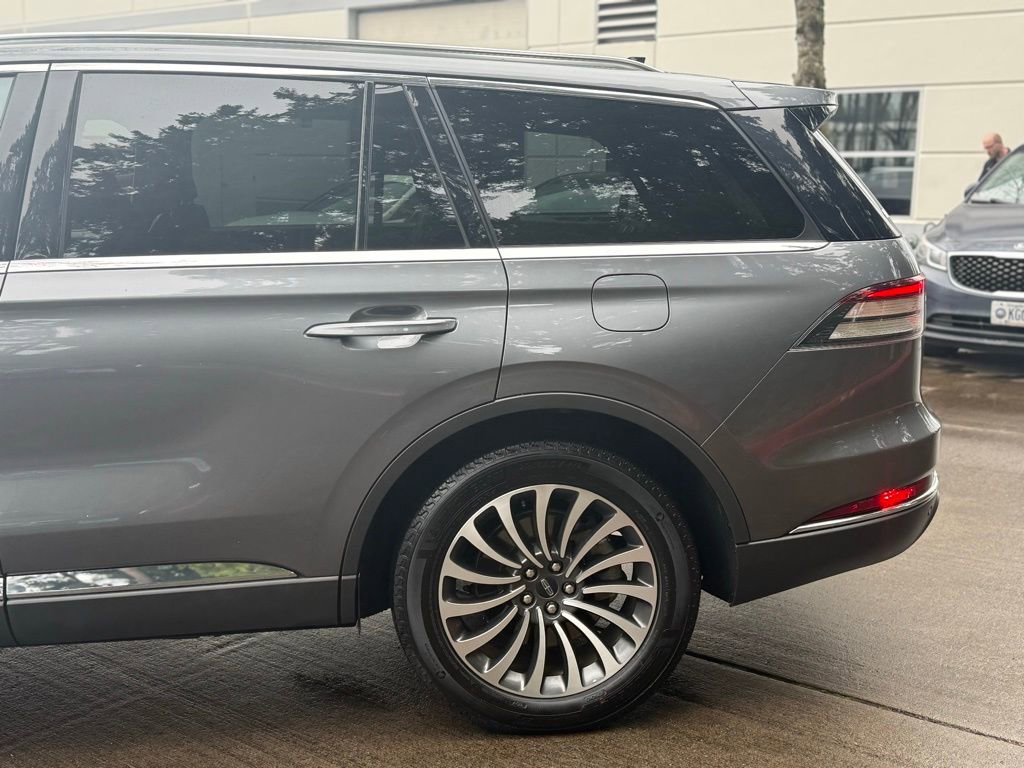 Used 2023 Lincoln Aviator Reserve image 10