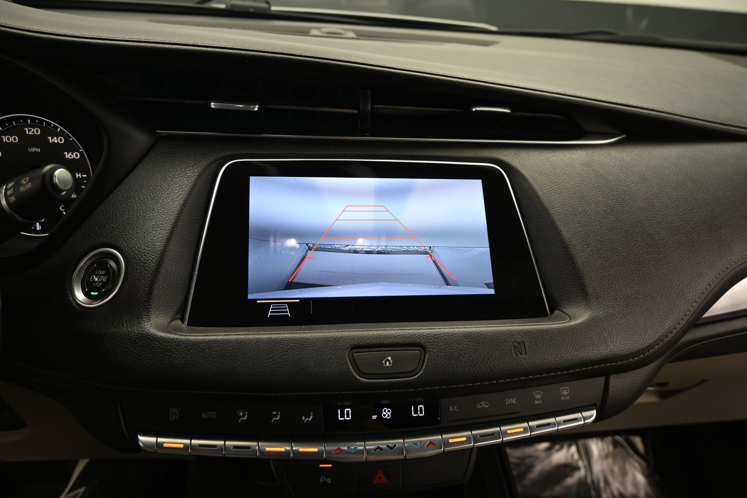 Used 2019 Cadillac XT4 Luxury FWD image 19