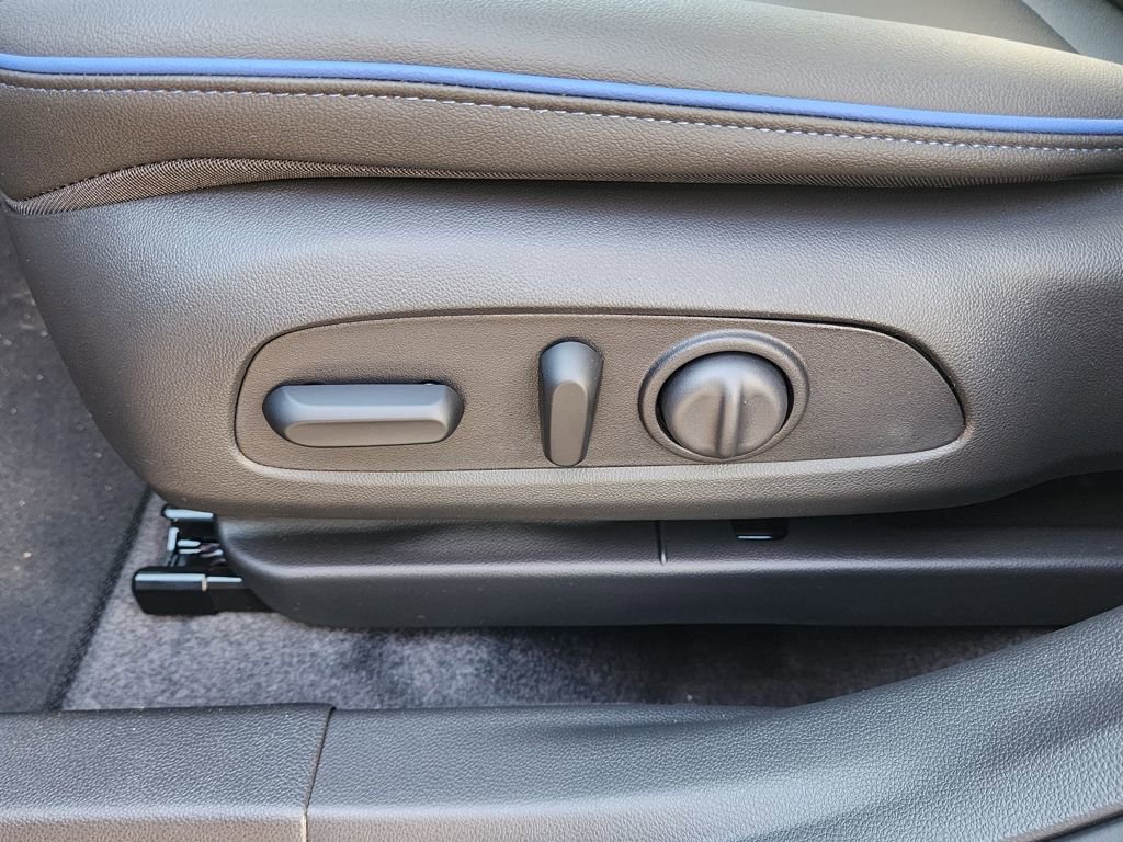 New 2026 Buick Envista Sport Touring w/ Convenience I Package FWD image 17