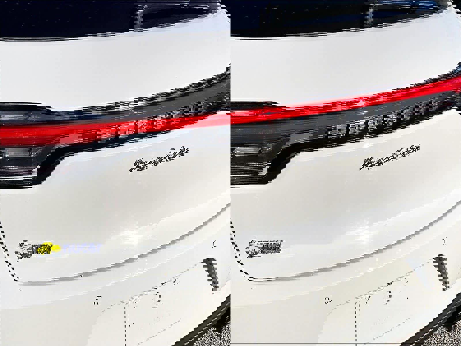 Used 2021 Porsche Macan Turbo image 28