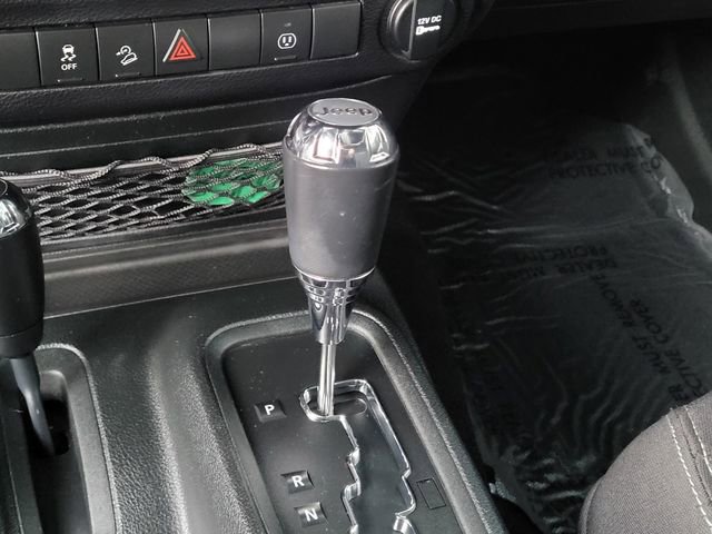 Used 2017 Jeep Wrangler Unlimited Rubicon image 19