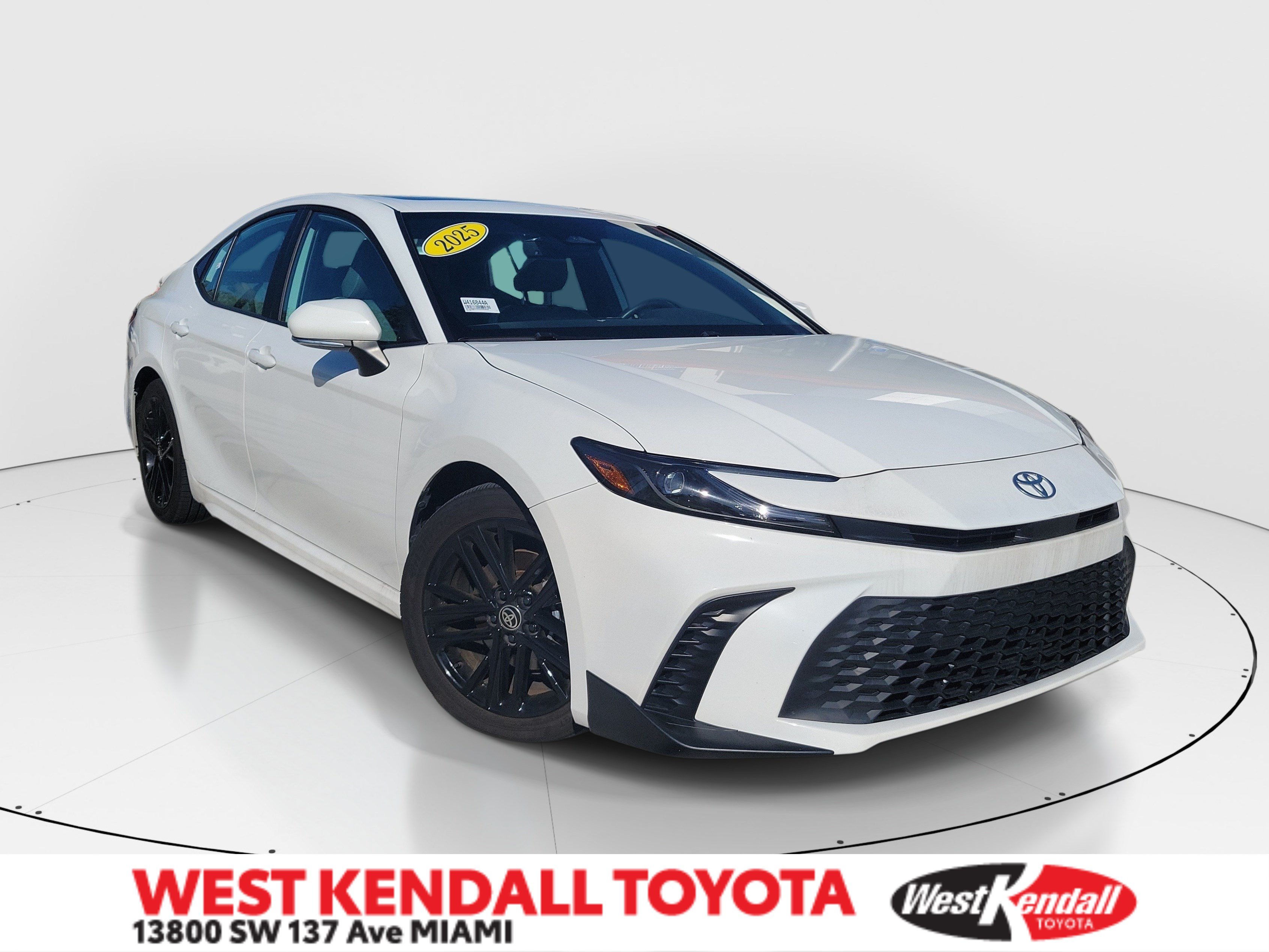 Used 2025 Toyota Camry SE w/ Multimedia Upgrade Package