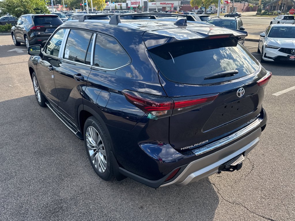 New 2026 Toyota Highlander Platinum AWD/4WD image 5