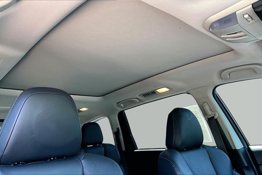 Used 2023 Subaru Ascent Limited w/ Technology Package AWD/4WD image 28