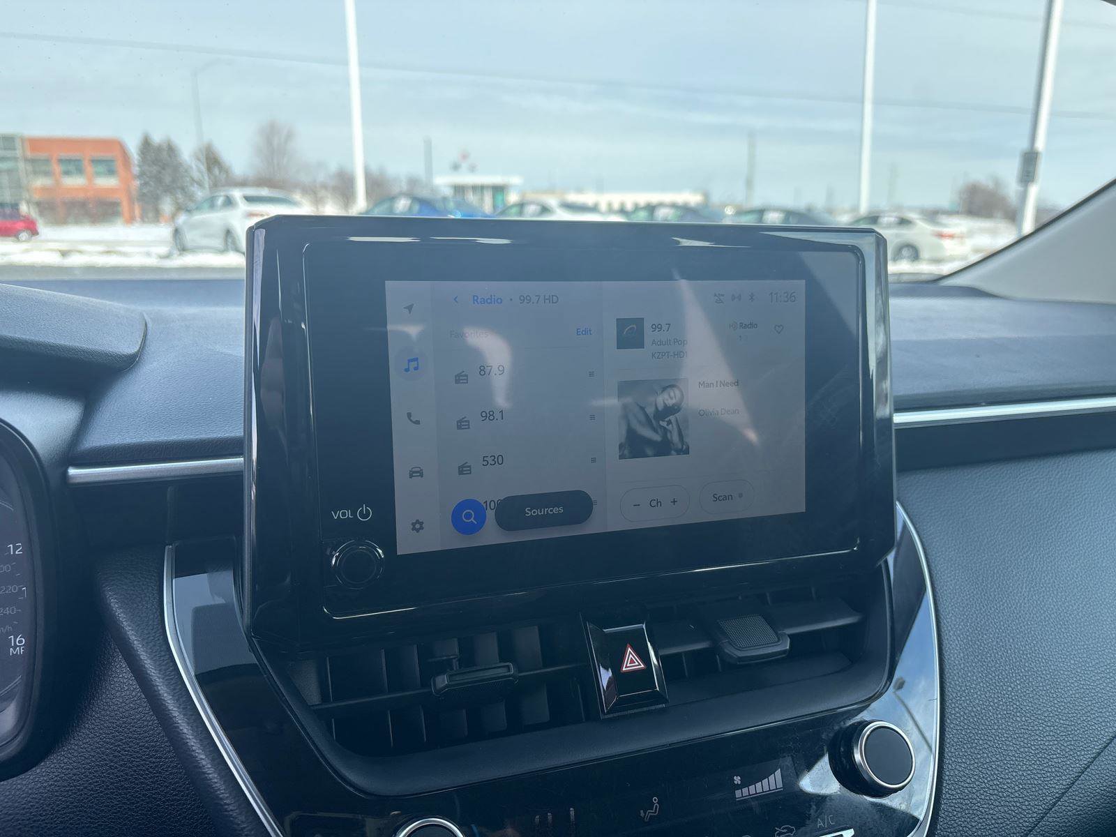 Used 2023 Toyota Corolla LE FWD image 24