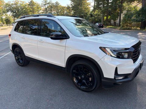 Used 2024 Honda Passport Black Edition image 1