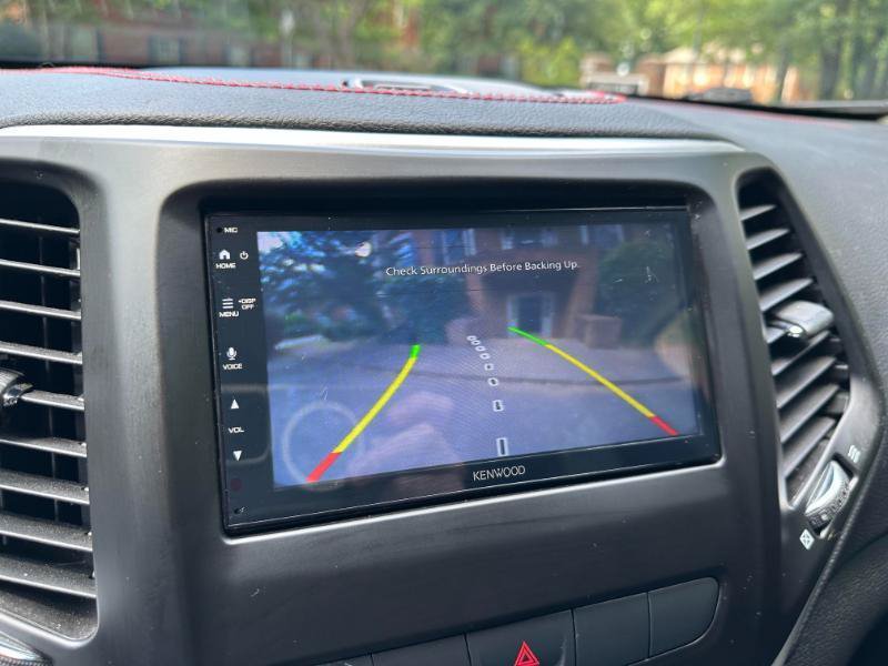 Used 2015 Jeep Cherokee Trailhawk w/ Leather Interior Group AWD/4WD image 40