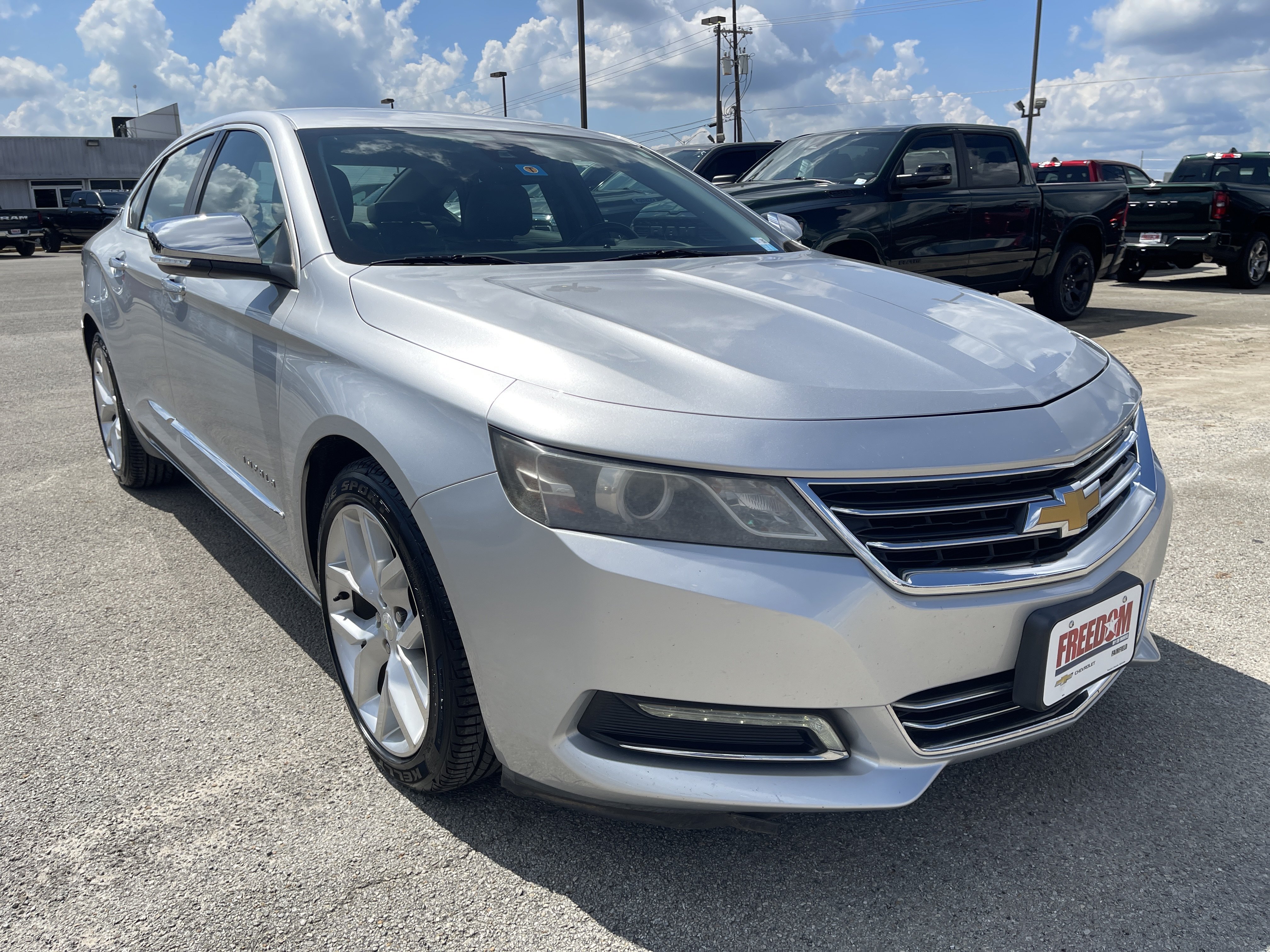 Used 2015 Chevrolet Impala LTZ FWD image 2