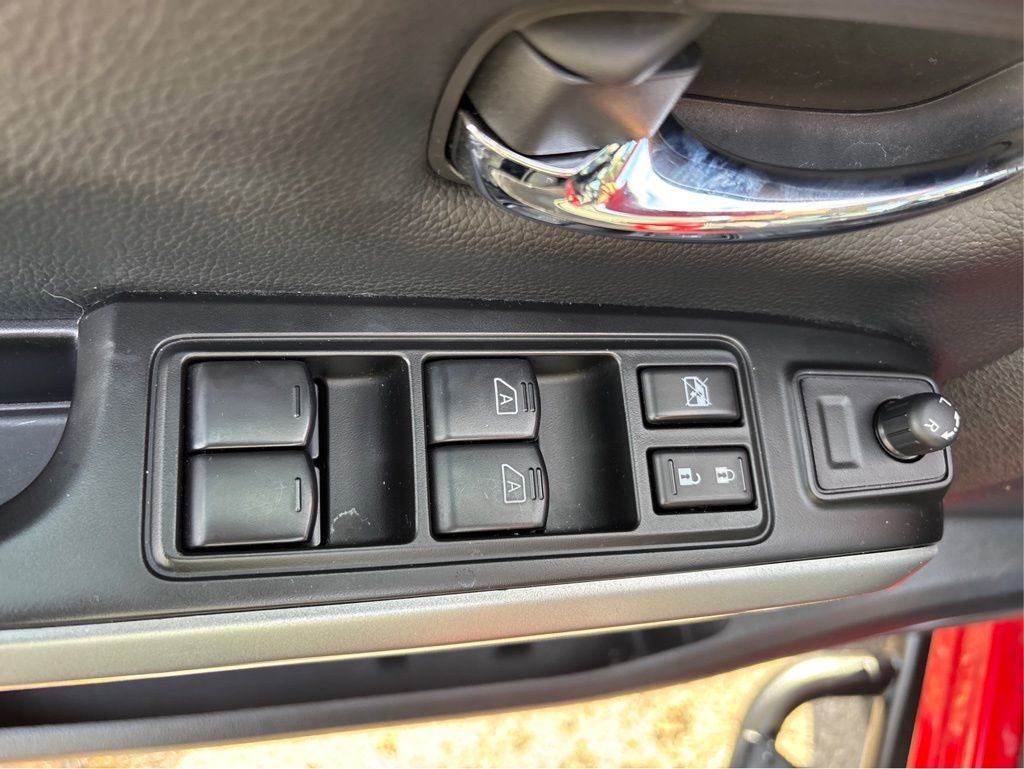 Used 2024 Nissan Titan SV w/ Accessory Utility Package image 24