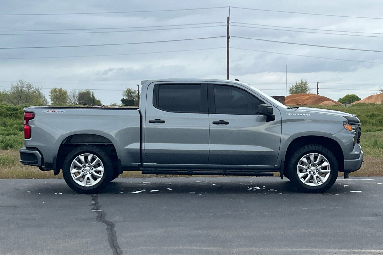 Used 2023 Chevrolet Silverado 1500 Custom AWD/4WD image 3