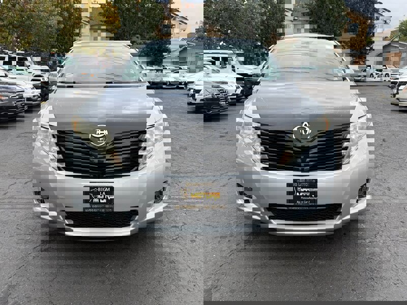 Used 2009 Toyota Venza image 2