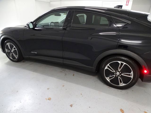 Used 2021 Ford Mustang Mach-E Select w/ Comfort/Appearance Package image 18