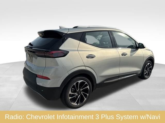 Used 2022 Chevrolet Bolt EUV Premier w/ Sun & Sound Package image 3