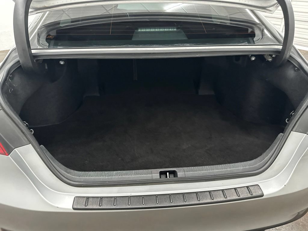 Used 2018 Toyota Camry LE FWD image 27