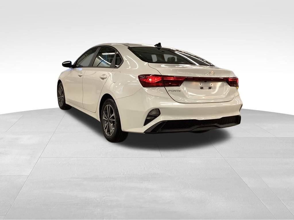 Certified 2023 Kia Forte LXS image 3