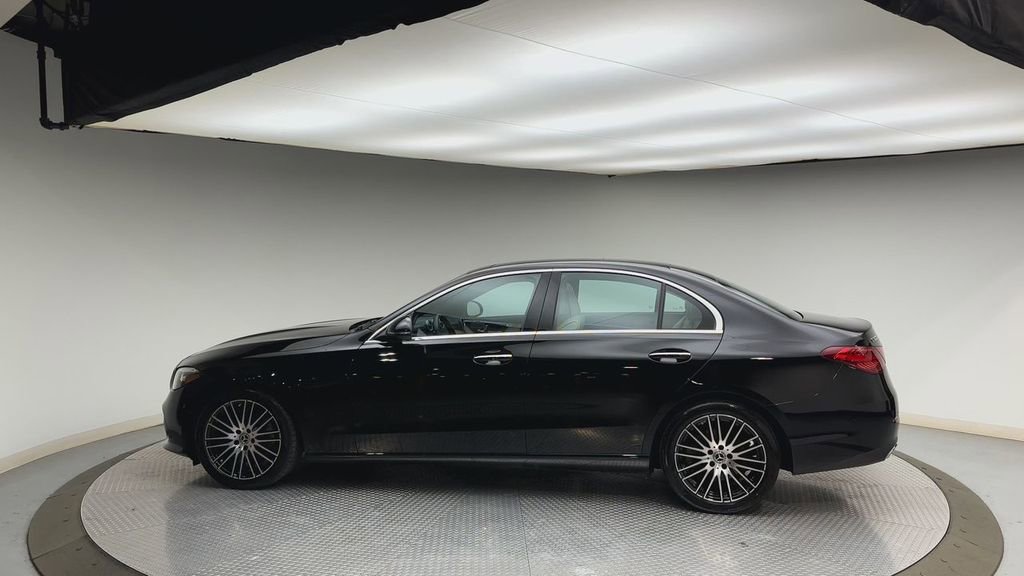 Used 2023 Mercedes-Benz C 300 4MATIC Sedan image 5