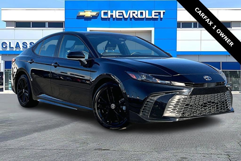 Used 2025 Toyota Camry SE