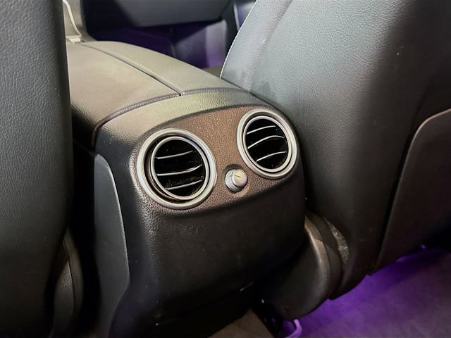 Used 2021 Mercedes-Benz GLC 300 image 30