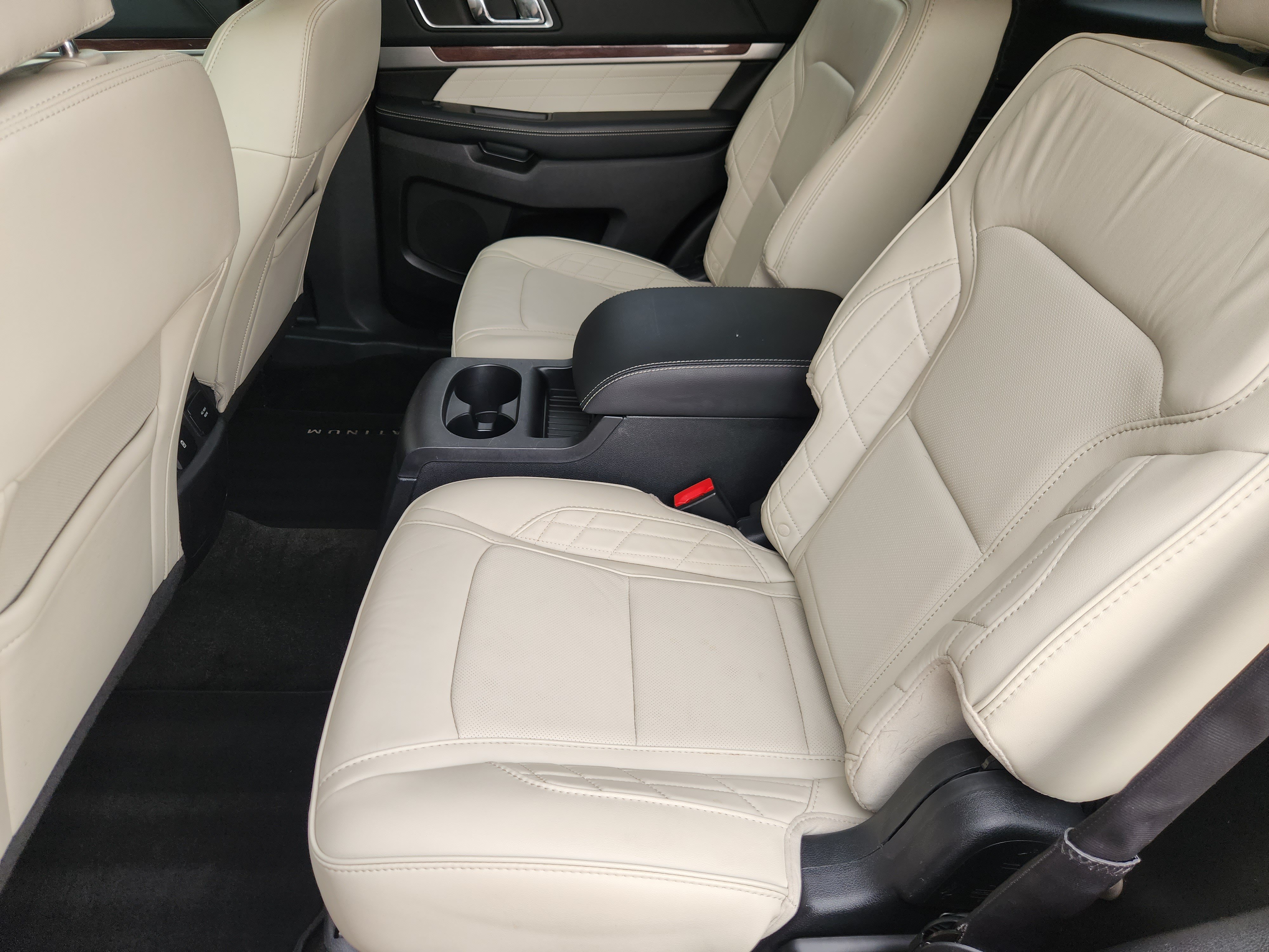 Used 2017 Ford Explorer Platinum AWD/4WD image 21