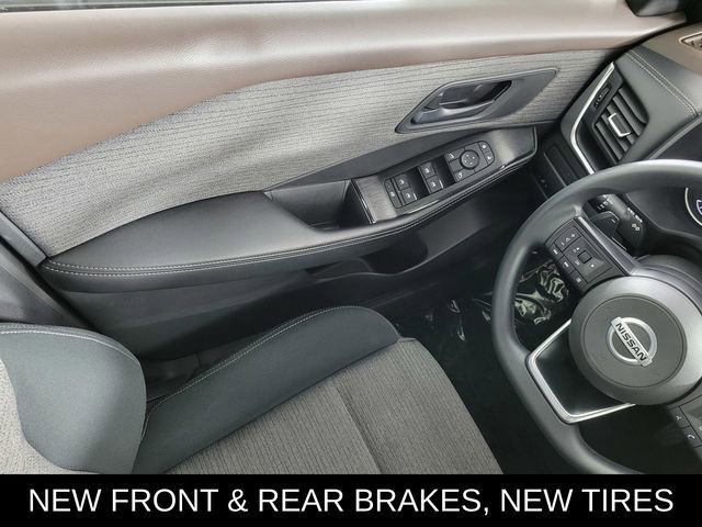 Used 2021 Nissan Rogue S image 28