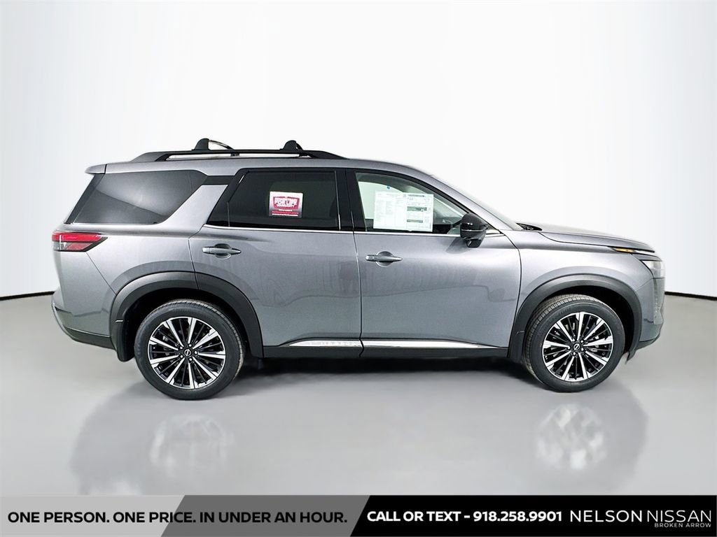 New 2026 Nissan Pathfinder Platinum image 4