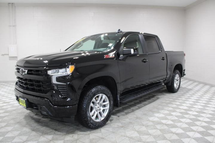 Used 2024 Chevrolet Silverado 1500 RST AWD/4WD image 7