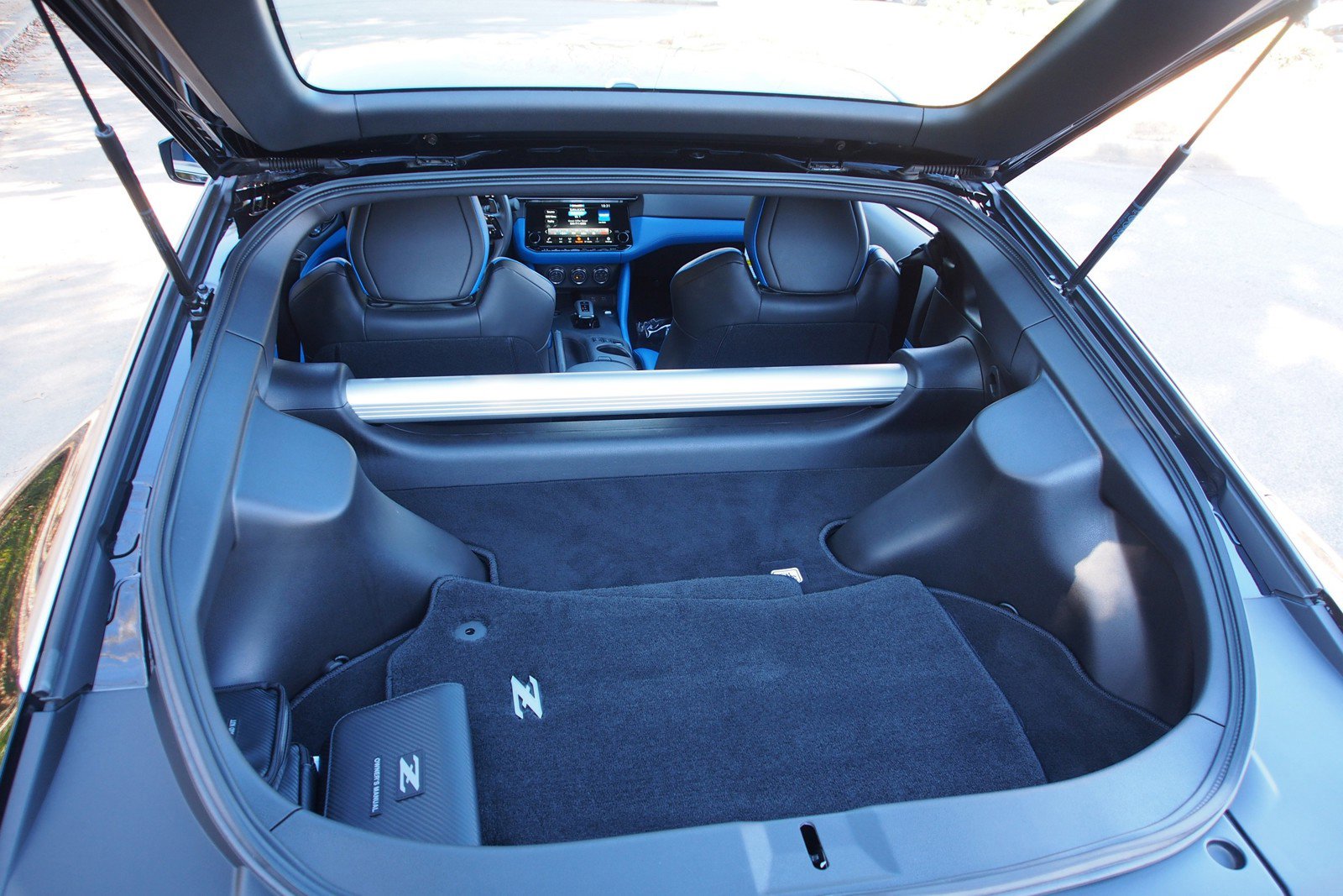 Used 2024 Nissan Z Performance w/ Floor Mat Package image 15