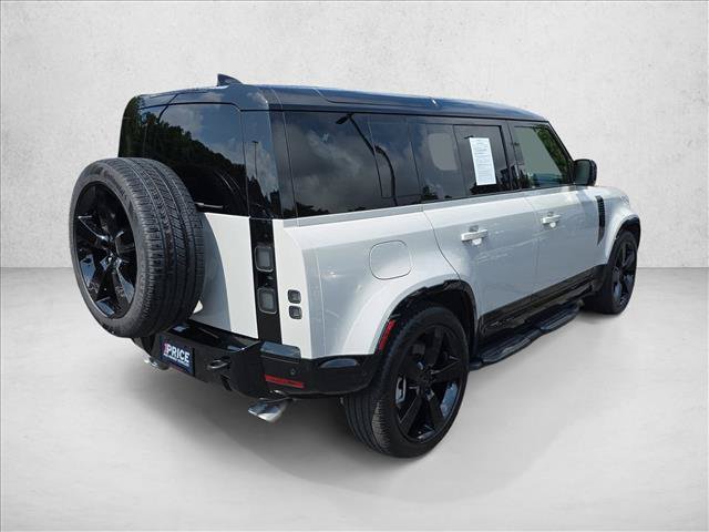 Used 2026 Land Rover Defender 110 X-Dynamic SE AWD/4WD image 5