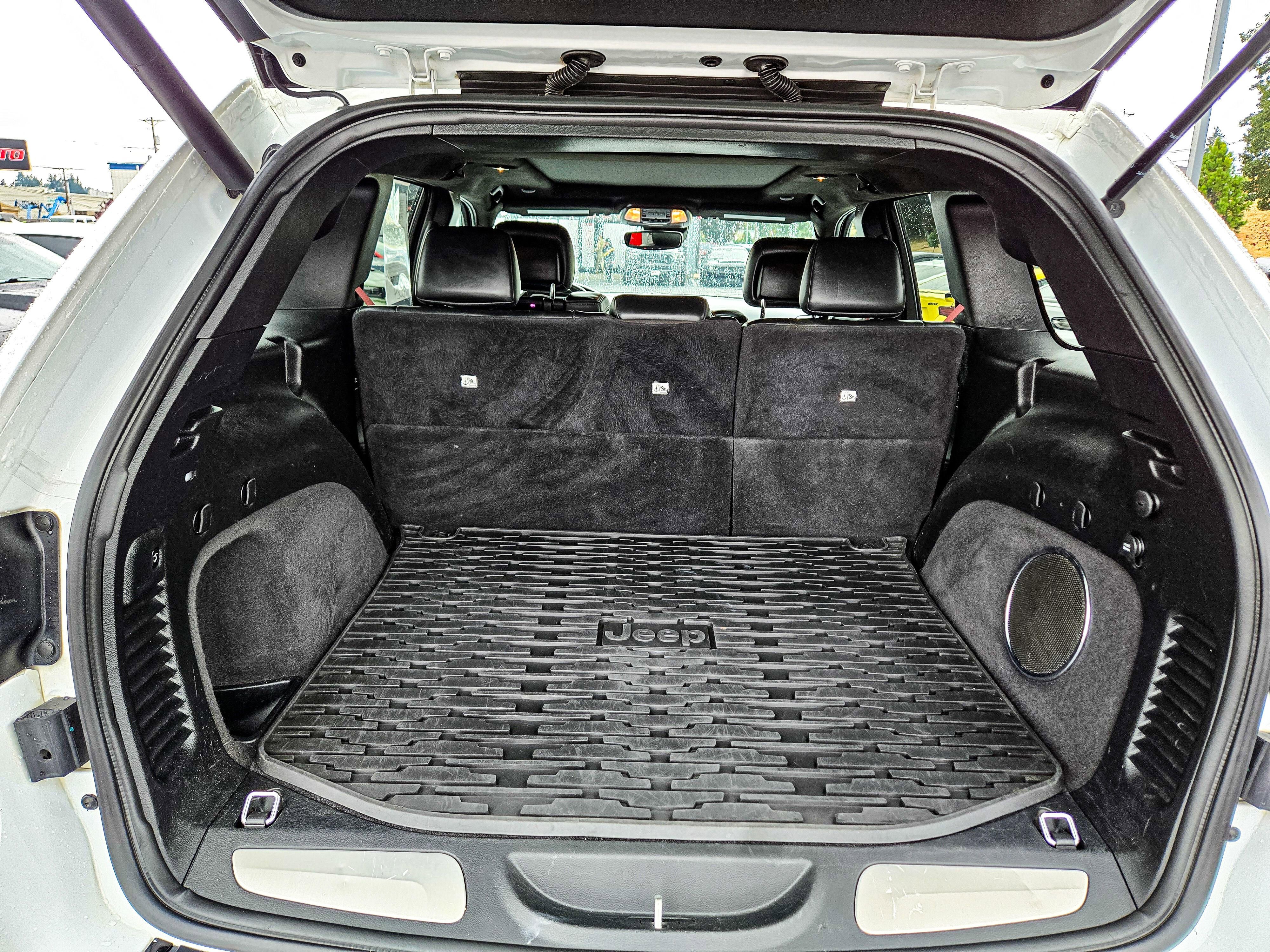 Used 2020 Jeep Grand Cherokee SRT image 14